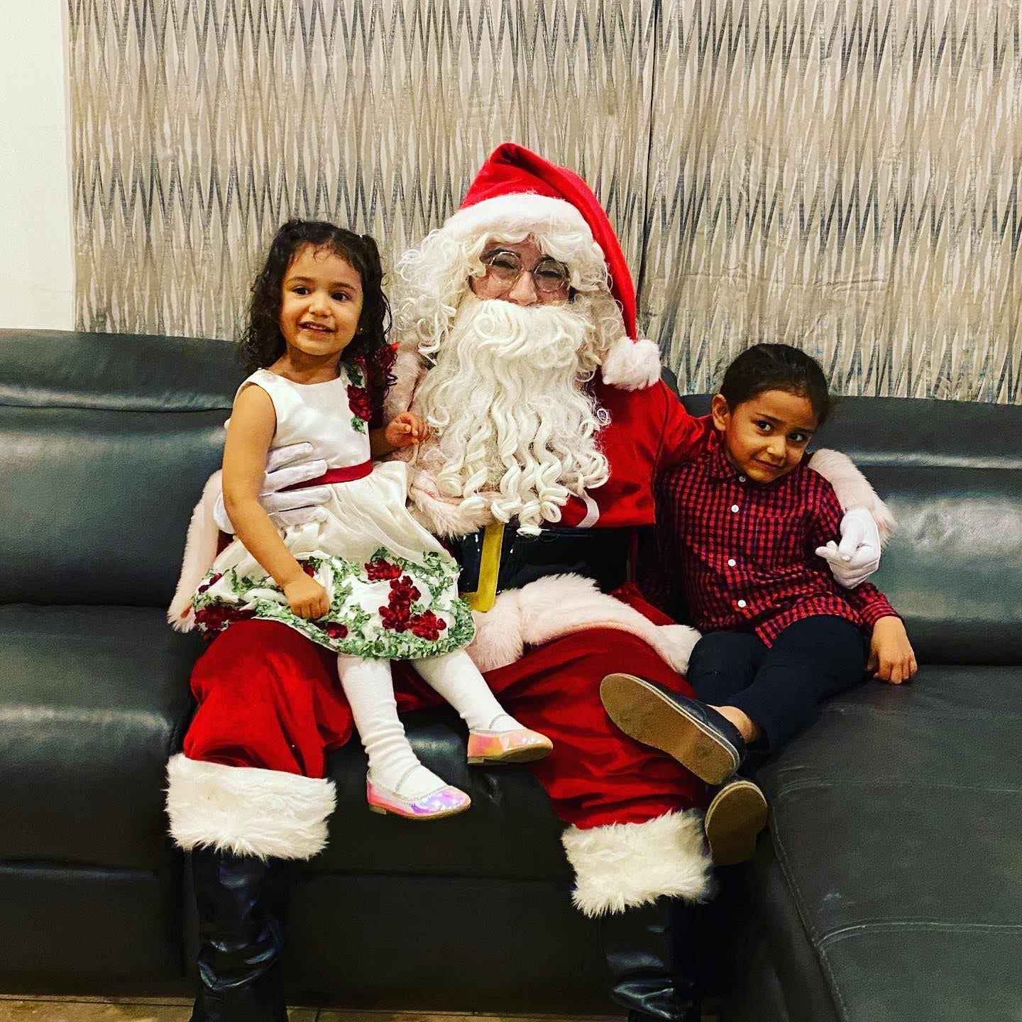 5 Reasons to Consider Santa Claus Rental for Your Amazing Christmas